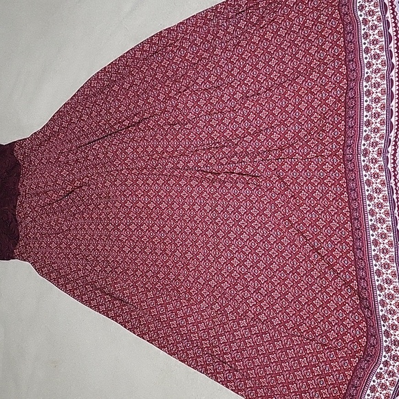 Daytrip Maroon  Patterned Dress - Picture 8 of 8